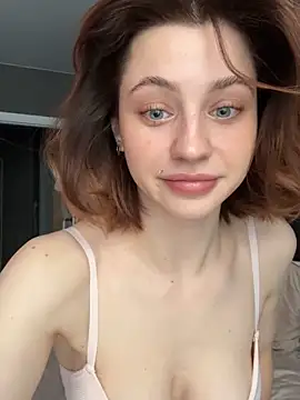 Camilla Railian online show from October 2, 2025, 10:22 am