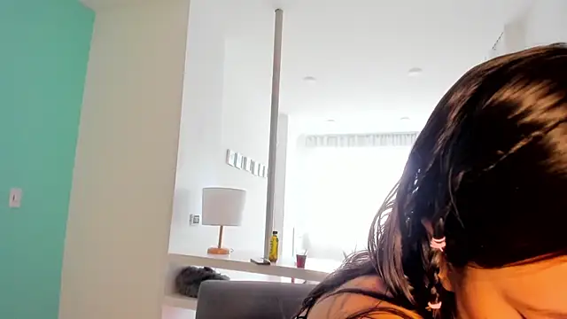 JosieSkyess online show from October 18, 2025, 2:07 pm