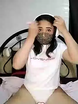  Shimmerlyn  online show from December 22, 2024, 4:59 pm