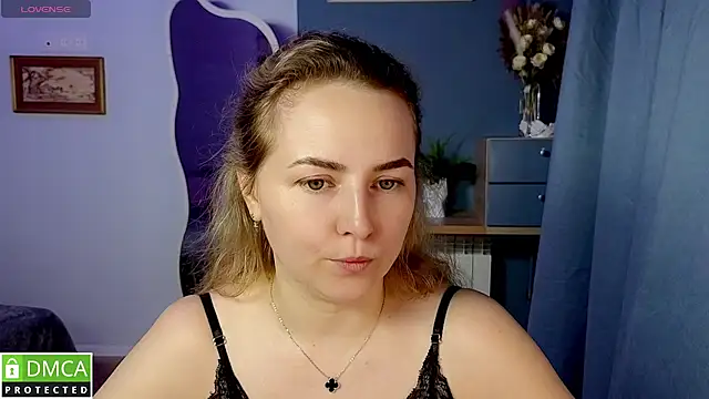 Snapshot of Mira_Mermayd chatting on June 12, 2026, 1:04 am Mira Mermayd online show from June 12, 2026, 1:04 am