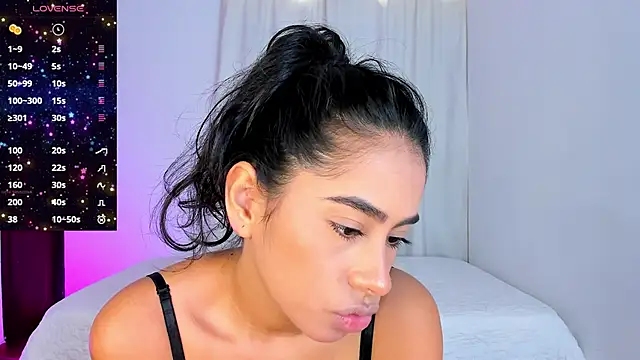 Snapshot of VioletaSotter chatting on December 4, 2025, 12:25 pm VioletaSotter online show from December 4, 2025, 12:25 pm