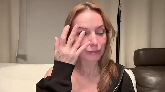 RachellAmazing online show from January 21, 2025, 9:15 pm