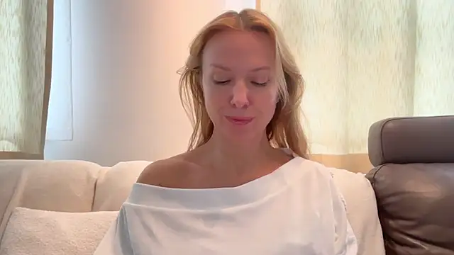 RachellAmazing online show from January 22, 2025, 10:29 am