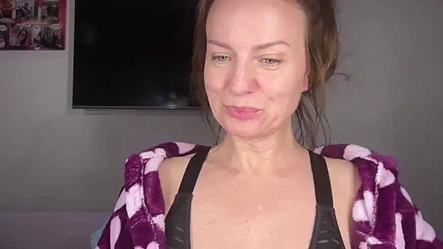 RachellAmazing online show from July 31, 2026, 6:18 pm