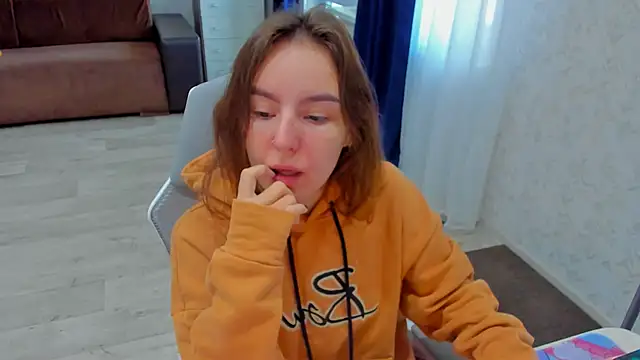 c arina x online show from September 17, 2025, 11:01 am