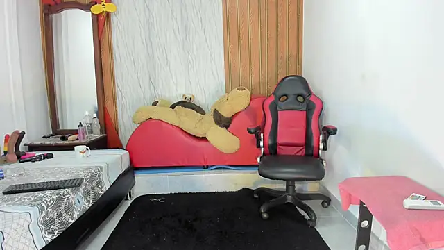 Lunastar02 online show from June 29, 2026, 1:44 pm