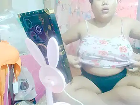 SweetNaughtyAss23 online show from January 1, 2025, 4:18 am