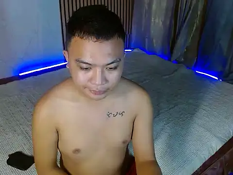 Snapshot of xsweetasian69x chatting on December 18, 2024, 3:55 pm xsweetasian69x online show from December 18, 2024, 3:55 pm