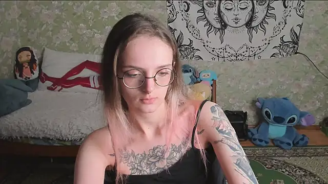 Cutie Adelia online show from May 20, 2026, 4:35 pm