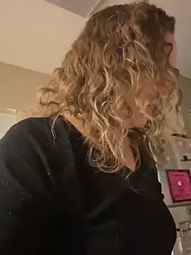 AuroraSummers online show from February 20, 2025, 4:07 am