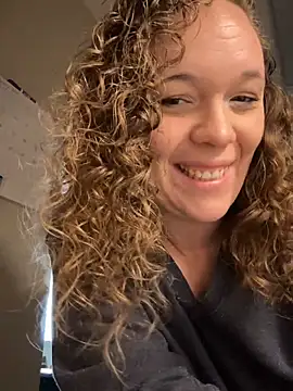 Snapshot of AuroraSummers chatting on February 11, 2026, 4:56 pm AuroraSummers online show from February 11, 2026, 4:56 pm