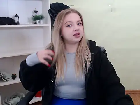 CrazyGloria online show from February 7, 2025, 6:03 am