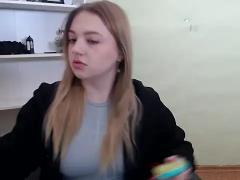 CrazyGloria online show from February 9, 2025, 5:50 am