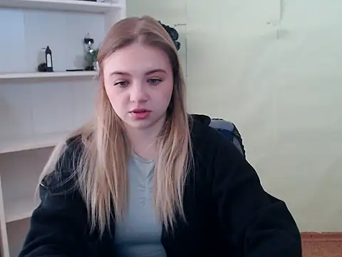 CrazyGloria online show from February 21, 2025, 6:40 am