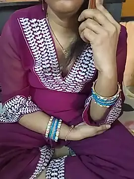 Snapshot of Diya_143 chatting on June 22, 2026, 5:37 am Diya 143 online show from June 22, 2026, 5:37 am
