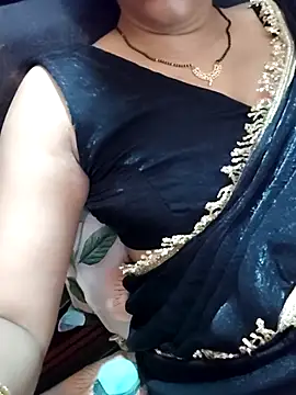 Snapshot of Diya_143 chatting on July 3, 2026, 6:53 am Diya 143 online show from July 3, 2026, 6:53 am