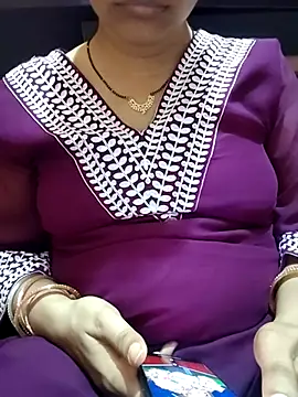 Snapshot of Diya_143 chatting on July 7, 2026, 6:58 am Diya 143 online show from July 7, 2026, 6:58 am