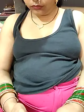 Snapshot of Diya_143 chatting on July 14, 2026, 10:21 am Diya 143 online show from July 14, 2026, 10:21 am