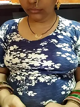 Snapshot of Diya_143 chatting on July 15, 2026, 5:40 pm Diya 143 online show from July 15, 2026, 5:40 pm
