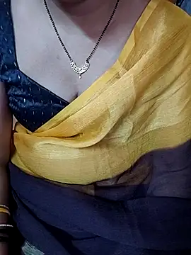 Snapshot of Diya_143 chatting on July 21, 2026, 5:32 am Diya 143 online show from July 21, 2026, 5:32 am