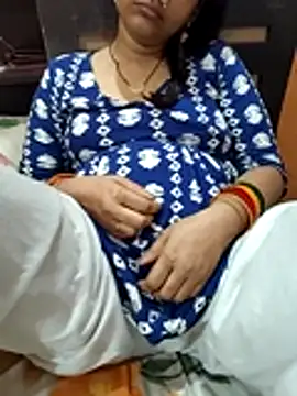 Snapshot of Diya_143 chatting on July 25, 2026, 6:38 pm Diya 143 online show from July 25, 2026, 6:38 pm