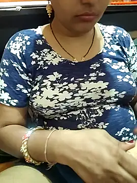 Snapshot of Diya_143 chatting on July 30, 2026, 2:27 pm Diya 143 online show from July 30, 2026, 2:27 pm