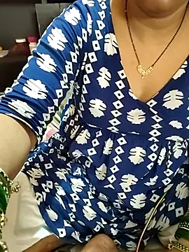 Snapshot of Diya_143 chatting on August 3, 2026, 9:04 am Diya 143 online show from August 3, 2026, 9:04 am