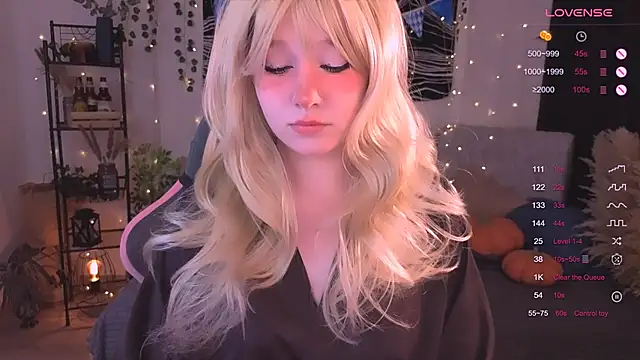 Snapshot of IrmaBell chatting on October 16, 2025, 10:44 pm IrmaBell online show from October 16, 2025, 10:44 pm