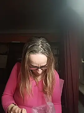 Dettybitch40 online show from November 25, 2025, 4:18 pm