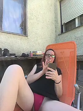 Snapshot of Dettybitch40 chatting on May 3, 2026, 12:22 pm Dettybitch40 online show from May 3, 2026, 12:22 pm