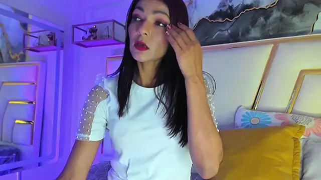 HannaPetit online show from January 14, 2025, 7:21 pm