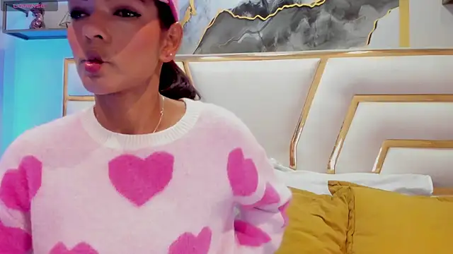 Snapshot of HannaPetit chatting on September 29, 2025, 11:37 am HannaPetit online show from September 29, 2025, 11:37 am