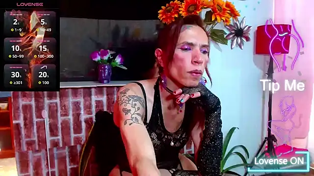 Snapshot of VanessaWolf chatting on July 24, 2026, 5:44 pm VanessaWolf online show from July 24, 2026, 5:44 pm