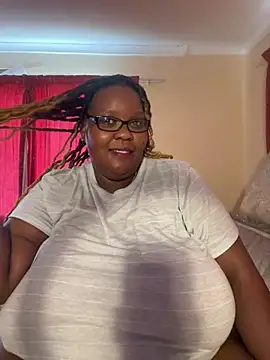 Snapshot of Michyboldy chatting on February 24, 2025, 11:21 am Michyboldy online show from February 24, 2025, 11:21 am