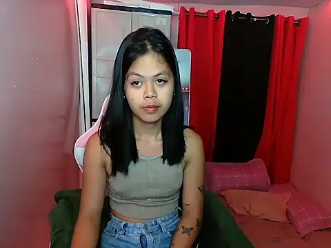 Snapshot of young_salsalita chatting on January 4, 2025, 12:27 pm young salsalita online show from January 4, 2025, 12:27 pm