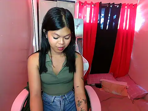 Snapshot of young_salsalita chatting on February 16, 2025, 3:58 am young salsalita online show from February 16, 2025, 3:58 am