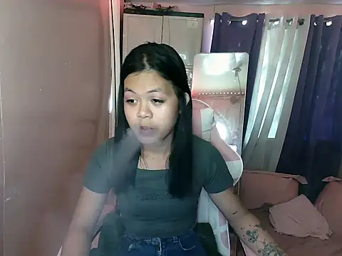 Snapshot of young_salsalita chatting on March 22, 2025, 7:15 am young salsalita online show from March 22, 2025, 7:15 am