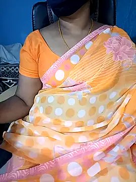 Snapshot of Tamil-hotwife chatting on January 10, 2025, 10:39 am Tamil-hotwife online show from January 10, 2025, 10:39 am