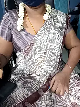 Snapshot of Tamil-hotwife chatting on January 10, 2025, 4:20 pm Tamil-hotwife online show from January 10, 2025, 4:20 pm