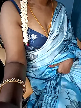 Snapshot of Tamil-hotwife chatting on January 18, 2025, 8:30 pm Tamil-hotwife online show from January 18, 2025, 8:30 pm