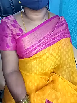 Snapshot of Tamil-hotwife chatting on January 30, 2025, 5:17 pm Tamil-hotwife online show from January 30, 2025, 5:17 pm