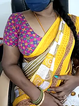 Snapshot of Tamil-hotwife chatting on February 10, 2025, 5:41 pm Tamil-hotwife online show from February 10, 2025, 5:41 pm