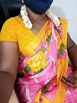 Snapshot of Tamil-hotwife chatting on March 6, 2025, 12:32 am Tamil-hotwife online show from March 6, 2025, 12:32 am