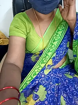 Snapshot of Tamil-hotwife chatting on March 9, 2025, 11:03 pm Tamil-hotwife online show from March 9, 2025, 11:03 pm