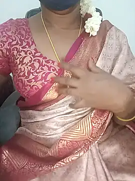 Snapshot of Tamil-hotwife chatting on June 4, 2026, 4:35 pm Tamil-hotwife online show from June 4, 2026, 4:35 pm