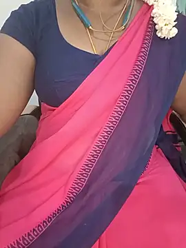 Snapshot of Tamil-hotwife chatting on June 18, 2026, 4:44 pm Tamil-hotwife online show from June 18, 2026, 4:44 pm