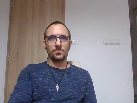 Snapshot of latin_mike chatting on February 16, 2026, 12:12 pm latin mike online show from February 16, 2026, 12:12 pm