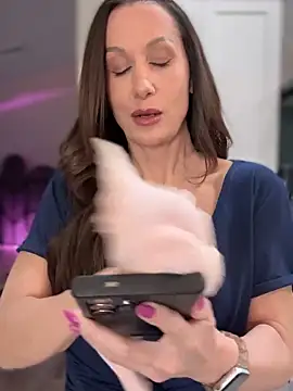 Fiona Kent  online show from February 19, 2025, 12:35 am