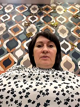 Snapshot of XLindaMilfX chatting on October 30, 2025, 5:20 am XLindaMilfX online show from October 30, 2025, 5:20 am