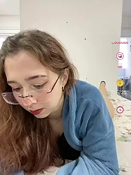 tsuki chan on online show from June 20, 2026, 5:27 pm